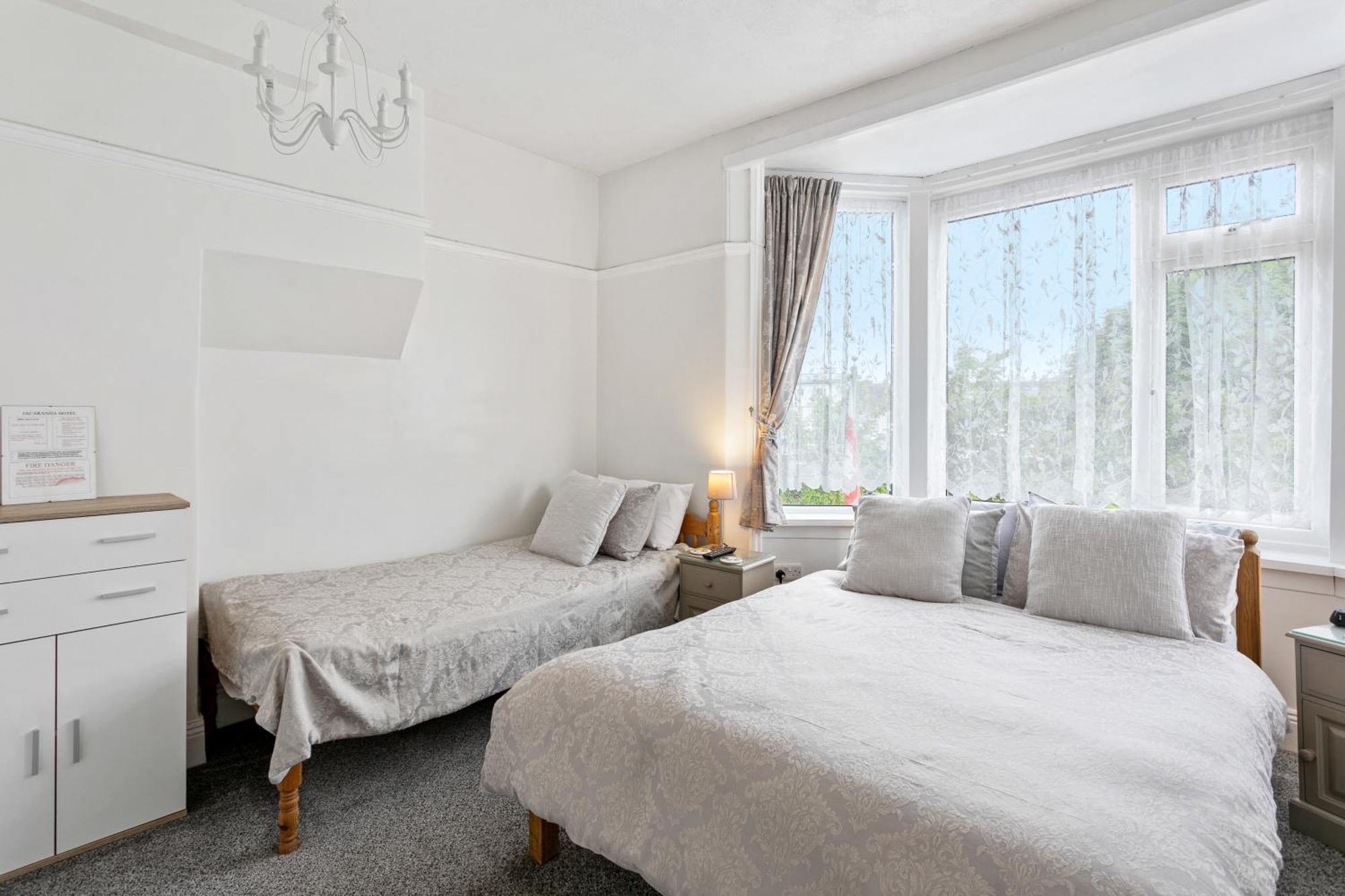 Jacaranda Hotel Paignton Eksteriør billede